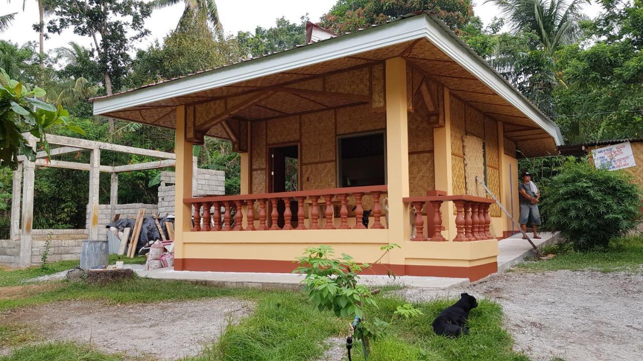 Paco's Garden Home Stay Mambajao Buitenkant foto