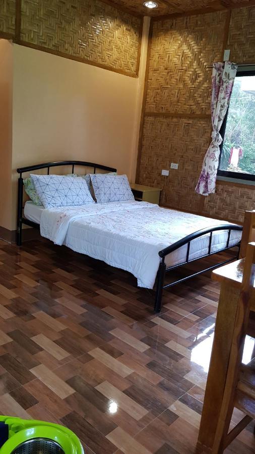 Paco's Garden Home Stay Mambajao Buitenkant foto