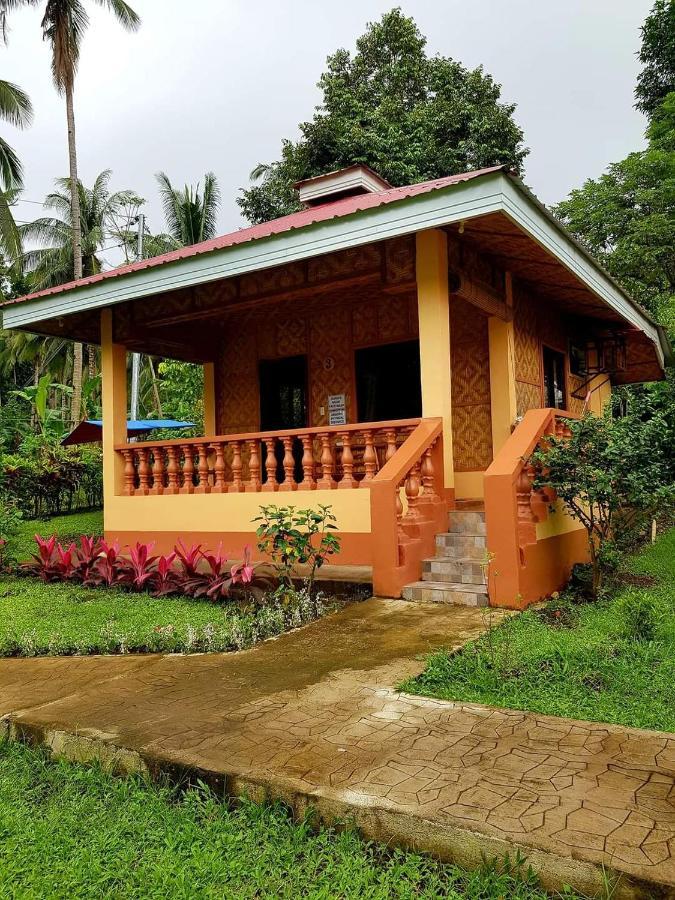 Paco's Garden Home Stay Mambajao Buitenkant foto
